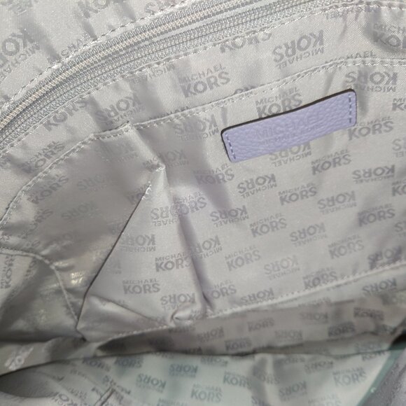 Michael Kors Lilac Jet Set Bag - Picture 12 of 16